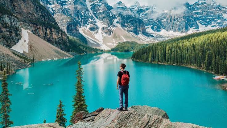 Is Banff, Alberta Canada's oldest national park?