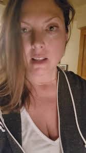 Kari Walsh's Instagram, Twitter & Facebook