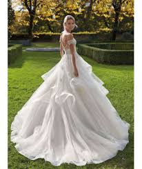 Wir zeigen dir lediglich die besten brautdesigner und sind dafür weltweit für dich unterwegs, um die neusten trends aufzuspüren. Nicole Milano Style 21066 Boss Wedding Store