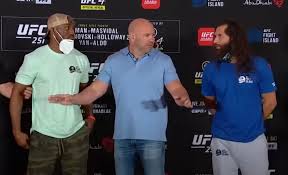 His opponent from the first round returns for the fourth, and by the end of the round he sinks to his knees. Ufc 261 Ruckkampf Zwischen Usman Und Masvidal Offiziell