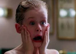 Что это было?! Маколея Калкина распяли на кресте в музыкальном клипе