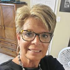 Terri Marchetti's Instagram, Twitter & Facebook