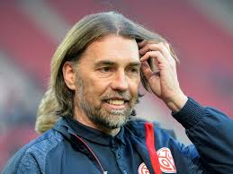 Fsv mainz 05, nicknamed 'die nullfünfer' ('the zerofivers') or 'die rheinhessen' ('the rhenish hesses'), is a german football club, founded in 1905 and based in mainz in the region rhenish hesse. Schmidt Bleibt Vorerst Trainer Am Bruchweg