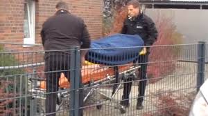 Der amoklauf von münchen geschah am fünften jahrestag des massenmords des rechtsextremisten anders breivik in norwegen, der am 22. Amoklauf Hamm Hier Werden Die Leichen Aus Dem Altersheim Abtransportiert Regional Bild De