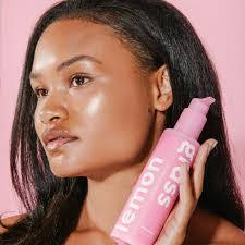 Melissa Grass's Instagram, Twitter & Facebook