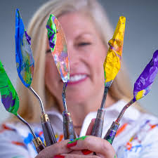 Kelly Steller Hrad ART ਲਈ ਪ੍ਰੋਫ਼ਾਈਲ