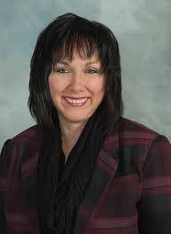 Karen Blais's Instagram, Twitter & Facebook