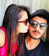 Bahot assan ho jati hai zindagi Jab parakhne wala nahi Samajh ne wala  "humsafar" mil jaye ! Happy birthday dear friend, wifey 💕