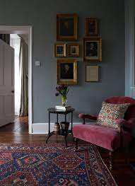 How To Design Your Living Room Layout Furniture Livingroomlayout Unusual Living Room Layout Colorful Li Livingroom Layout Small Living Rooms House Interior