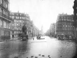 Welcome to the official account of the #eiffeltower! La Crue De La Seine De 1910 En Photos