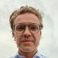 Adam Polak's Instagram, Twitter & Facebook