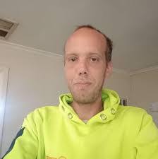 Damien Howe's Instagram, Twitter & Facebook