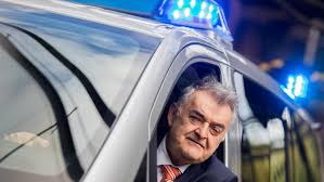 Group of the european people's party (christian democrats). Nrw Innenminister Herbert Reul Schimpft Was Ist Das Eigentlich Fur Ein Scheiss Laden Hier