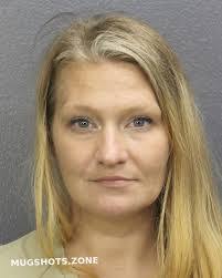 Tammy Ledden's Instagram, Twitter & Facebook