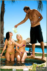 Alexis Texas and Lorena Sanchez stripped from bikini and fucked outdoor -  Pichunter