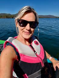 Where y'all loners at?