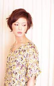 Pin By Marsha Grizwin On Short Hair Haute Hair Medium Hair Styles Short Hair Styles