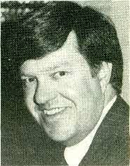 Dan Seam's Instagram, Twitter & Facebook