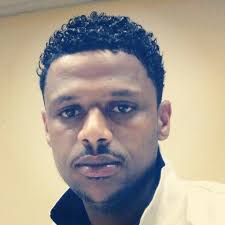 According to u, who is better footballer between Nistelrooy and Van Parsie?