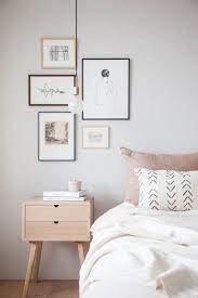 This stunning ny style gallery wall makes the perfect focal point in this space. 8 Dreamy Gallery Wall Ideas For Your Bedroom Daily Dream Decor