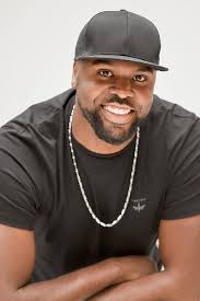 Daniel Alexander's Instagram, Twitter & Facebook