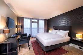 Durch scannen des codes mit ihrem smartphone können sie den eintrag für cafe bistroim bett in ludwigshafen am rhein direkt zu ihrem adressbuch hinzufügen. Excelsior Ludwigshafen Hotel Hotelbewertungen