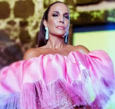 Ivete sangalo no madison square garden 12 é o décimo primeiro álbum da cantora brasileira ivete sangalo.o álbum foi gravado durante uma única apresentação ao vivo, realizada em 4 de setembro de 2010 no madison square garden, em nova iorque. Ivete Sangalo Esta Solteira Musica Nova Da Cantora Causa Confusao Na Web Entenda Estrelando