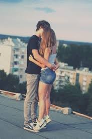 Discover now our large variety of topics and our best pictures. Grosser Junge Und Kleines Madchen Kussen Sich Gf Bf Kiss Wallpaper 400x600 Wallpapertip