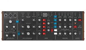 Behringer Model D Monophonic Analog Synthesizer Synthesizer Analog Drum Machine