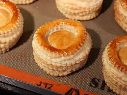 Croute A Bouchee Ronde Vol Au Vent Recette Vol Au Vent Recette Dessert