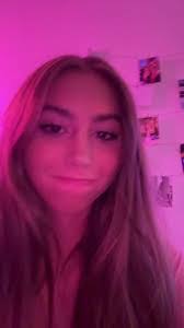 Gracie Crump's Instagram, Twitter & Facebook