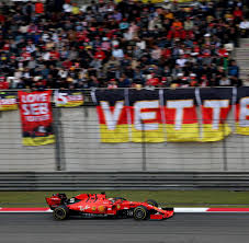 In china steht der 1000. Formel 1 In China Hamilton Gewinnt 1000 Rennen Vettel Auf Rang Drei Welt