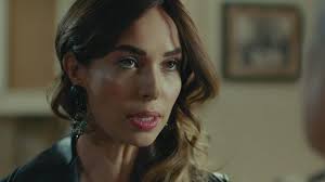 Esra ronabar, ezel dizisi ile büyük çıkış yakalayan barış falay ile 2006 yılında evlenmiştir esra ronabar'ın bu evlilikten rüzgar adında bir. Esra Ronabar Kimdir Kac Yasinda Nereli Boyu Ve Kilosu Biliyo Org