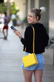 sonja on X: my internet friendo @studiocultco sent over this INCREDIBLE  folder icon purse New Folder (3) stores my Nokia, memes, definitely not porn  & also my heart ❤️ 。。。 t.coeVdo9wlTGg t.co3A1KDKxwJG  X