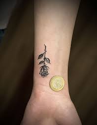 Simple Rose Tattoo Design Rose Tattoos On Wrist Simple Rose Tattoo Rose Tattoo Design