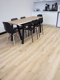Vinyle De La Collection Romance Evolution Serie Magma Nevado Vinyl From Romance Collection Evolution Serie Mag Plancher Bois Franc Plancher Bois Plancher