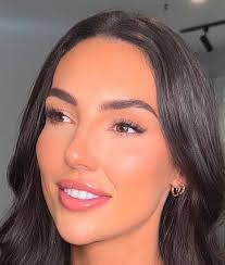 Sophie Humphries Makeup