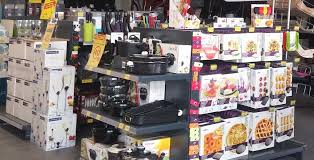 Un ustensile de cuisine est un outil utilisé dans la cuisine pour la préparation de plats. Vente Lot D Ustensiles De Cuisine De Grandes Marques Destockage Grossiste