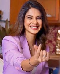 Aaruhi ✍️ Namak ka sa kidar rakho Na koi jayada satamaal ke Na koi tumhare  bina rah sake ❤️🖤🌺 Good morning everyone 🌄