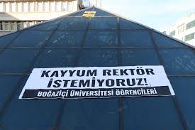 Boğaziçi üniversitesi akademisyenleri, 21 ağustos'ta atanan naci i̇nci 'nin rektörlüğünü neden kabul etmediklerini bugün (25 ağustos) bir kez daha açıkladı. Ipd5okbefemgtm