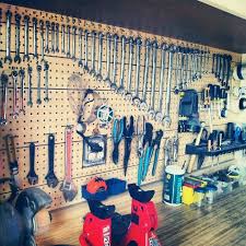 Pin Von Paula Pujol Auf For Him Werkstatt Werkzeuge Werkstatt Aufbewahrung Werkstatt