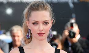 Amanda seyfried | dark blonde hair color, long hair styles. Amanda Seyfried Reveals Her Top Beauty Secret For Great Hair Hello