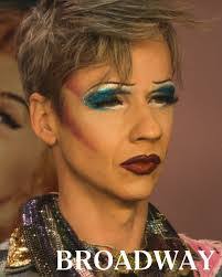 Deborah Linscott's Instagram, Twitter & Facebook