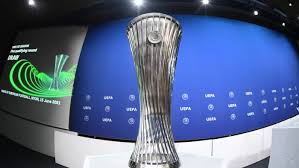 Πραγματοποιήθηκε στην κωνσταντινούπολη η κλήρωση των ομίλων της νεοσύστατης διοργάνωσης europa conference league στην οποία συμμετείχαν και οι ομάδες της ομόνοιας, της ανόρθωσης και του παοκ θεσσαλονίκης. Europa Conference League Will Help Spurs More Than It Hurts Cartilage Free Captain