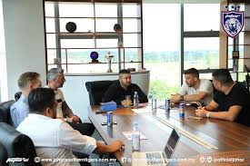 See station schedule and song playlist. Efek Lockdown Klub Kaya Raya Malaysia Terancam Tersingkir Dari Liga Champions Asia