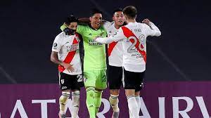 El show debe continuar y pese a tener 20 casos positivos de coronavirus en el plantel, river tendrá que recibir a independiente santa fe por la copa libertadores. River Plate Wunder Sieg Ohne Reservespieler Und Torwart
