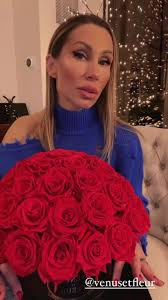 Venus Et Fleur Roses Le Plein