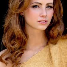 Mae Alexander (@TweetToMae)