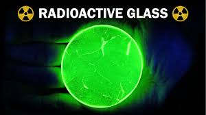 The more uranium dioxide in the glass the brighter the glow! Making Uranium Glass Youtube