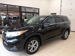 Much like a regular credit card, you earn rewards with every purchase, and you can redeem these rewards toward the purchase of a car. Can You Buy A Car With A Credit Card And Earn Miles